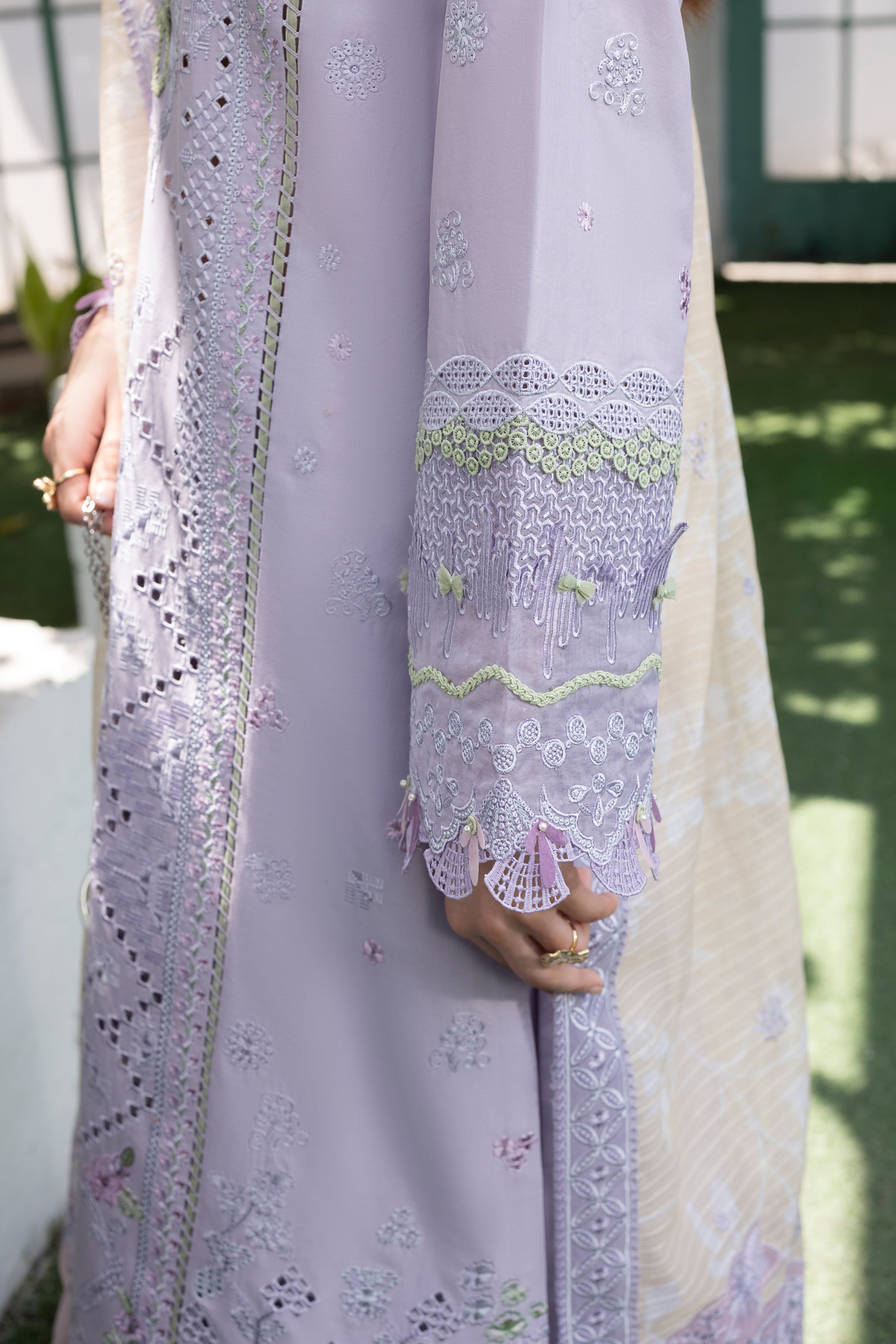 LAVENDER-LAWN EMBROIDERED-MBN-04