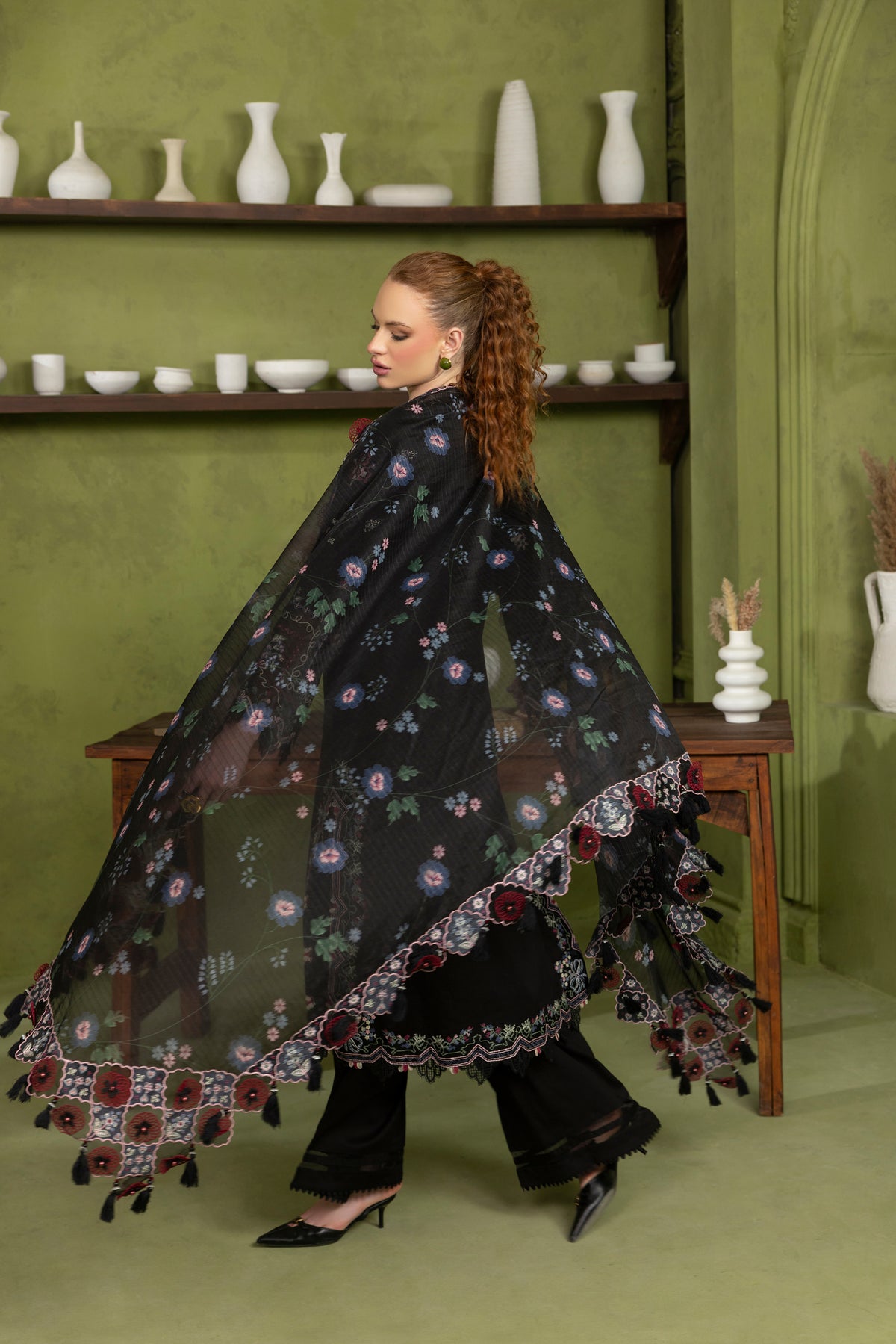 NOIR-CAMBRIC COTTON EMBROIDERED-10028