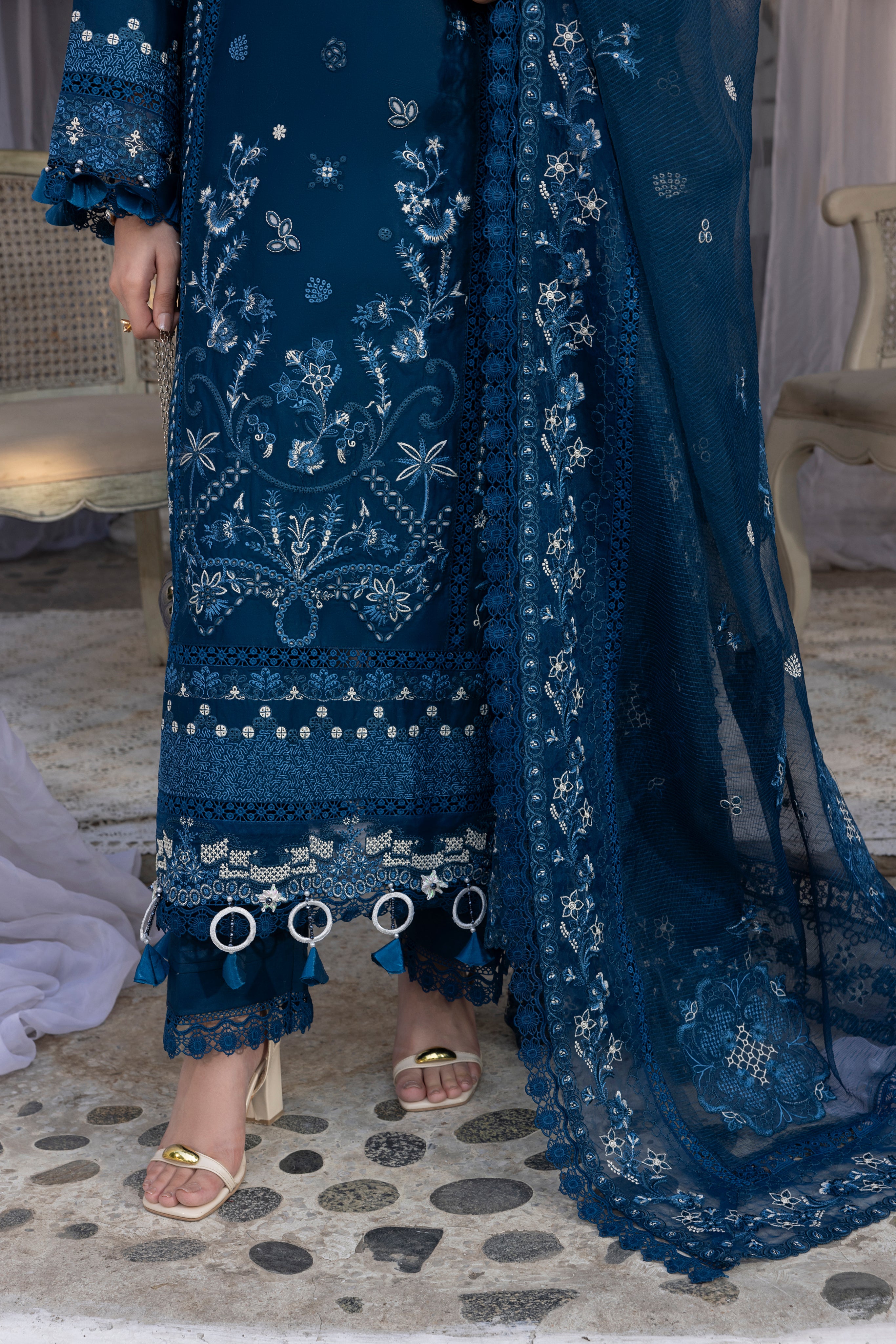 DAISY-LAWN EMBROIDERED-MBN-08
