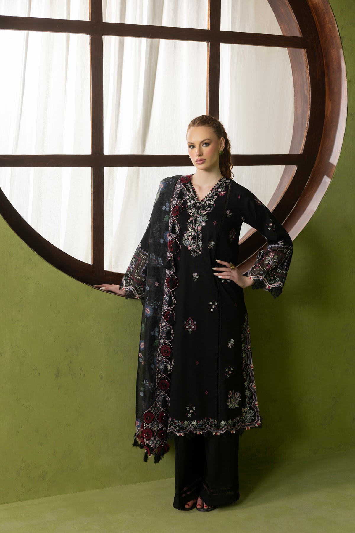 NOIR-CAMBRIC COTTON EMBROIDERED-10028