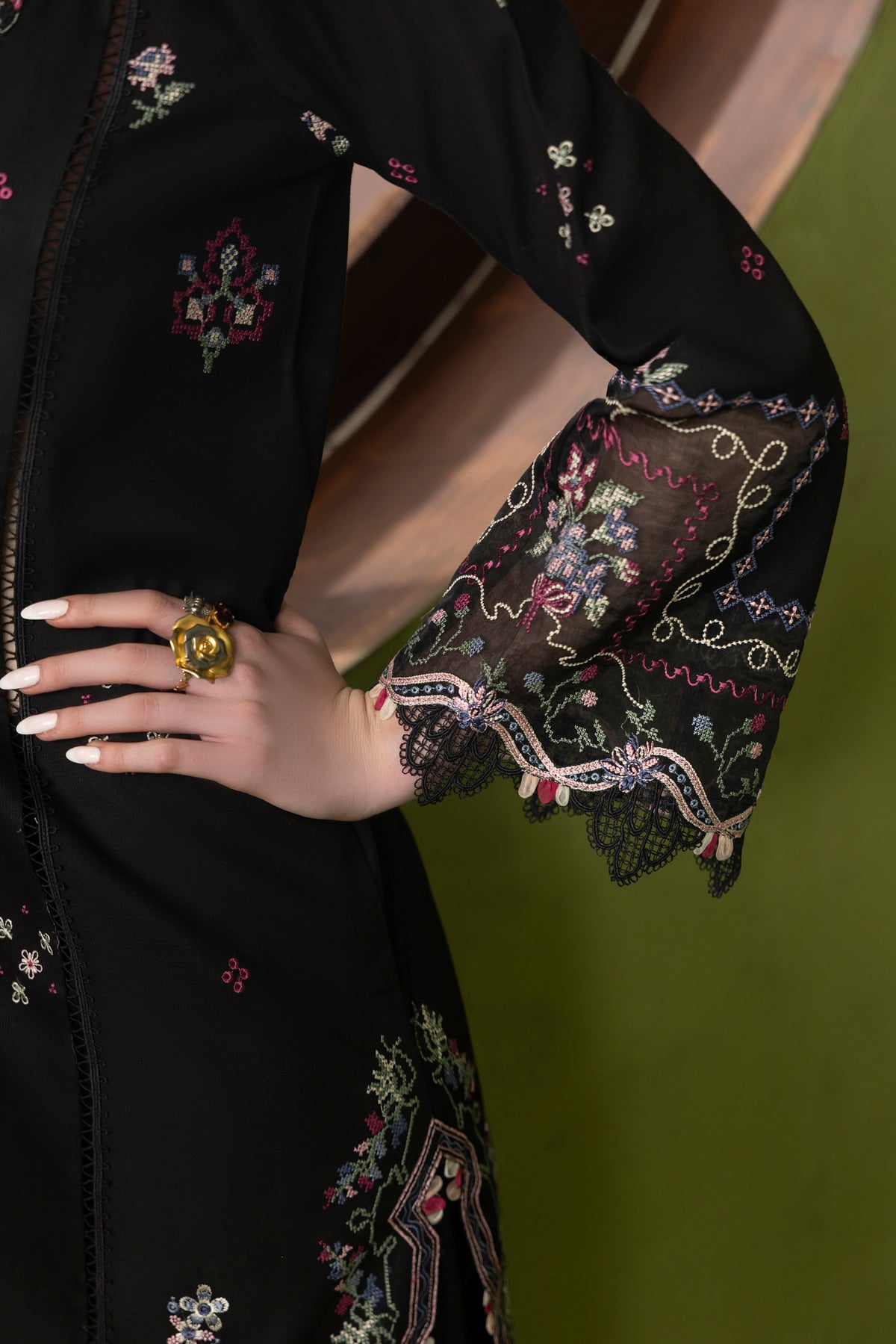 NOIR-CAMBRIC COTTON EMBROIDERED-10028