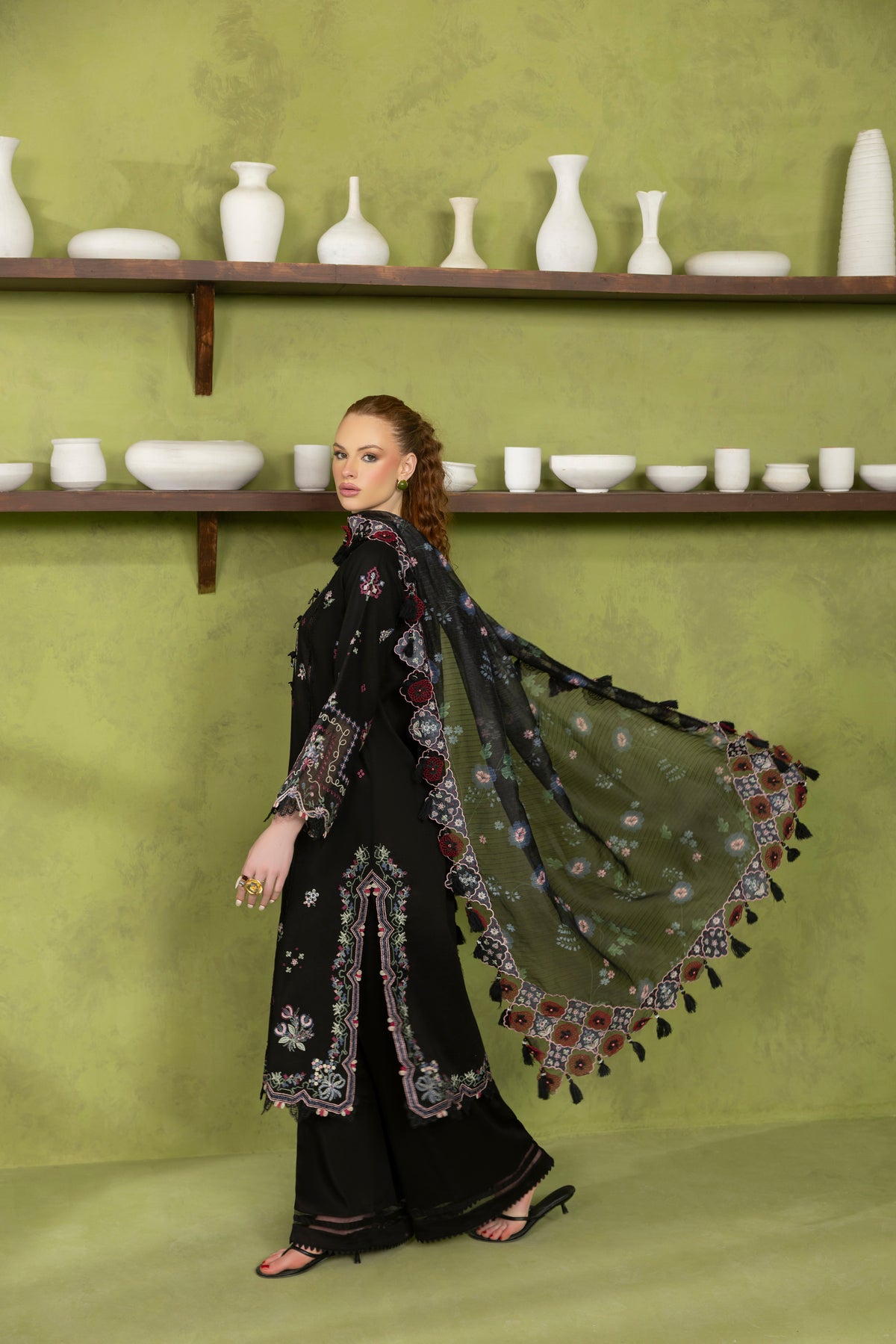 NOIR-CAMBRIC COTTON EMBROIDERED-10028