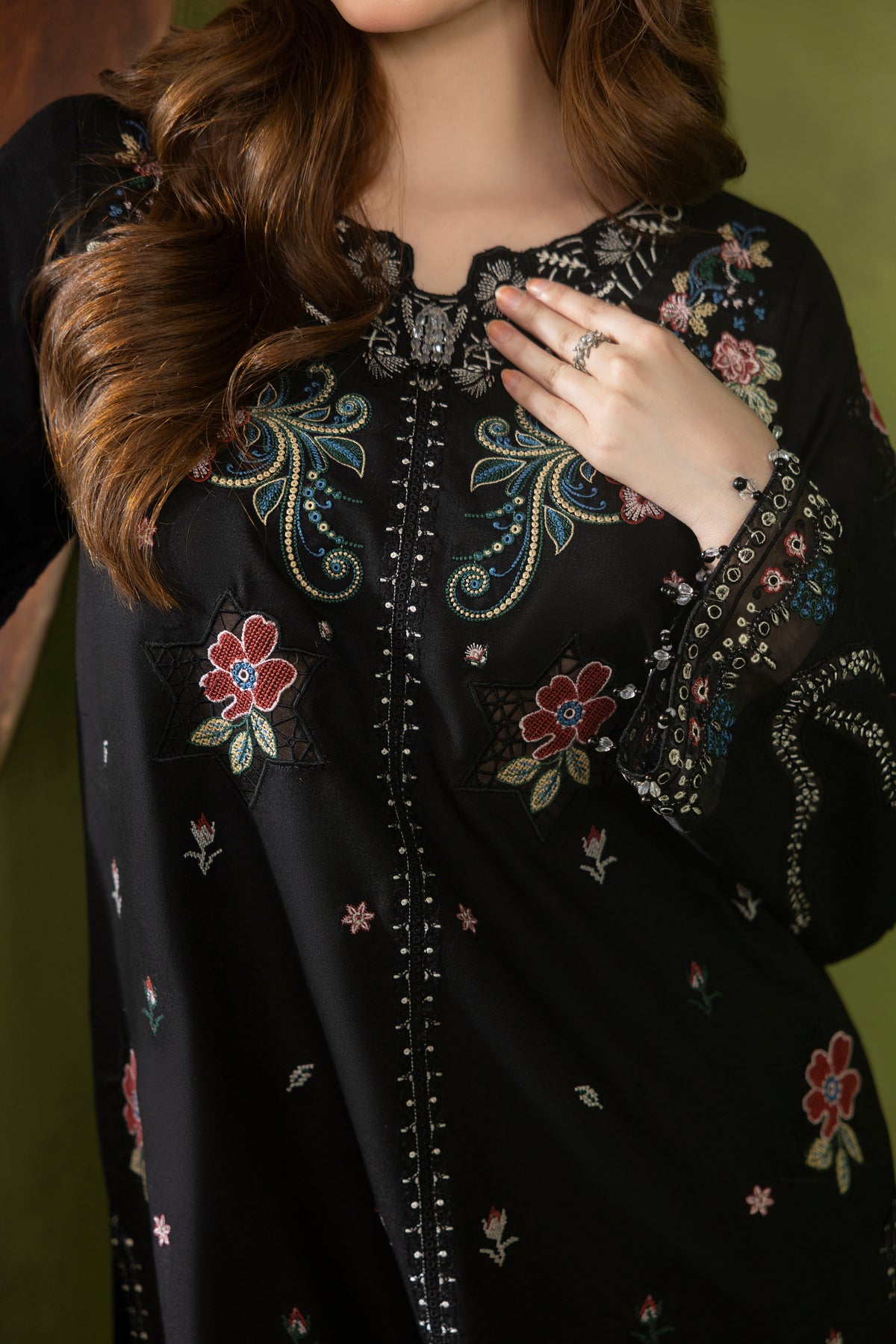 ESLIPSE-KARANDI EMBROIDERED-10031